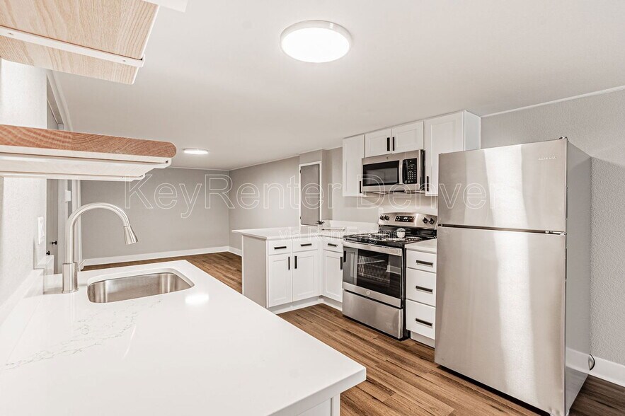 Primary Photo - 6636 Depew St