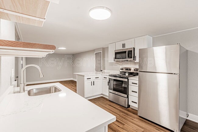 Building Photo - 6636 Depew St