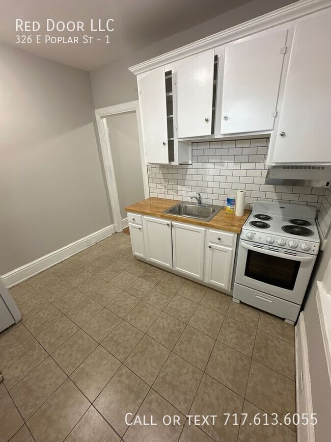 Building Photo - Cozy 1 bd in York city with off street par...