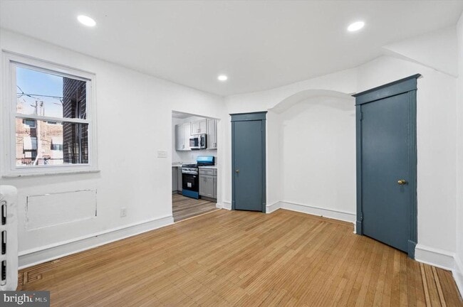 Building Photo - 703 N 66th St