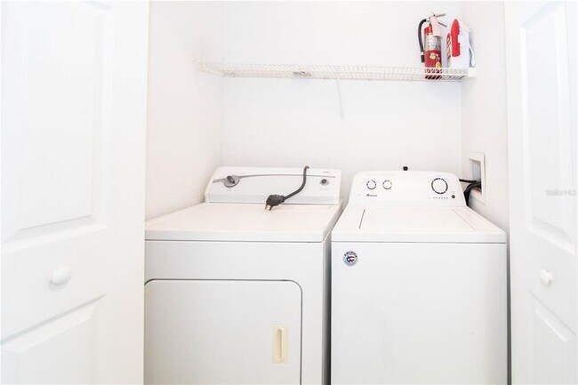 Building Photo - 14036 Fairway Island Dr