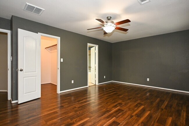Building Photo - 9952 Morgan Creek Ln
