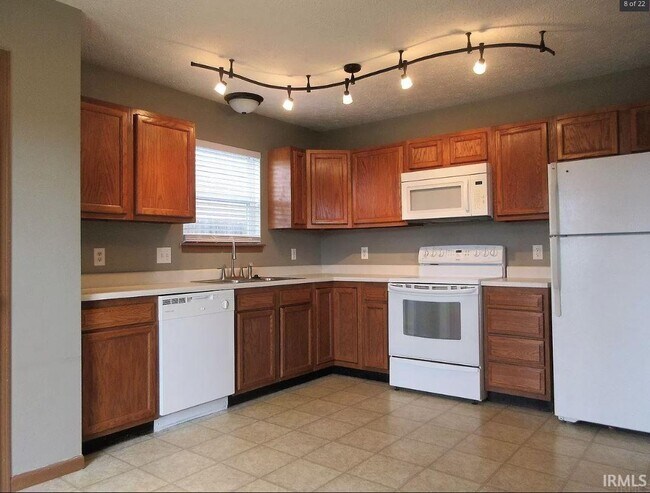 Building Photo - 317 Plantation Way