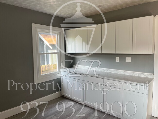 Building Photo - 1126-1128 Vernon Dr