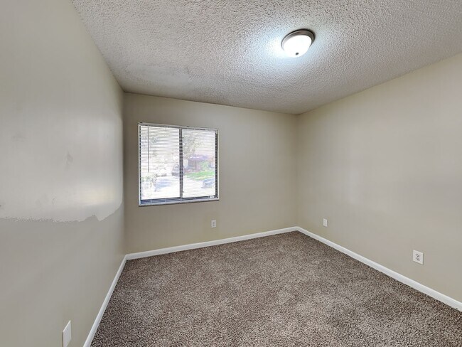 Building Photo - 951 Blueberry Hollow Ct
