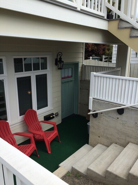 Building Photo - 2726-101 Eldridge Ave