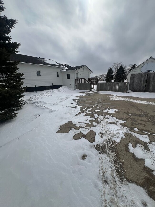 Building Photo - 2397 N Roosevelt St