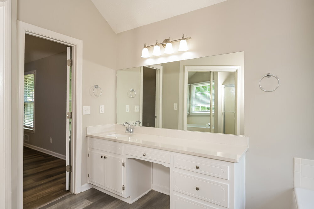 Building Photo - 1070 Hunters Creek Ct