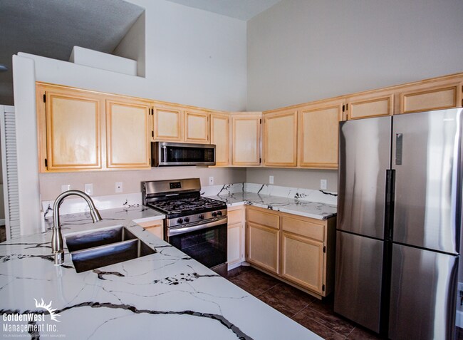 Primary Photo - Stylish 2Bdm 2Ba Upstairs Condo in Gated C...