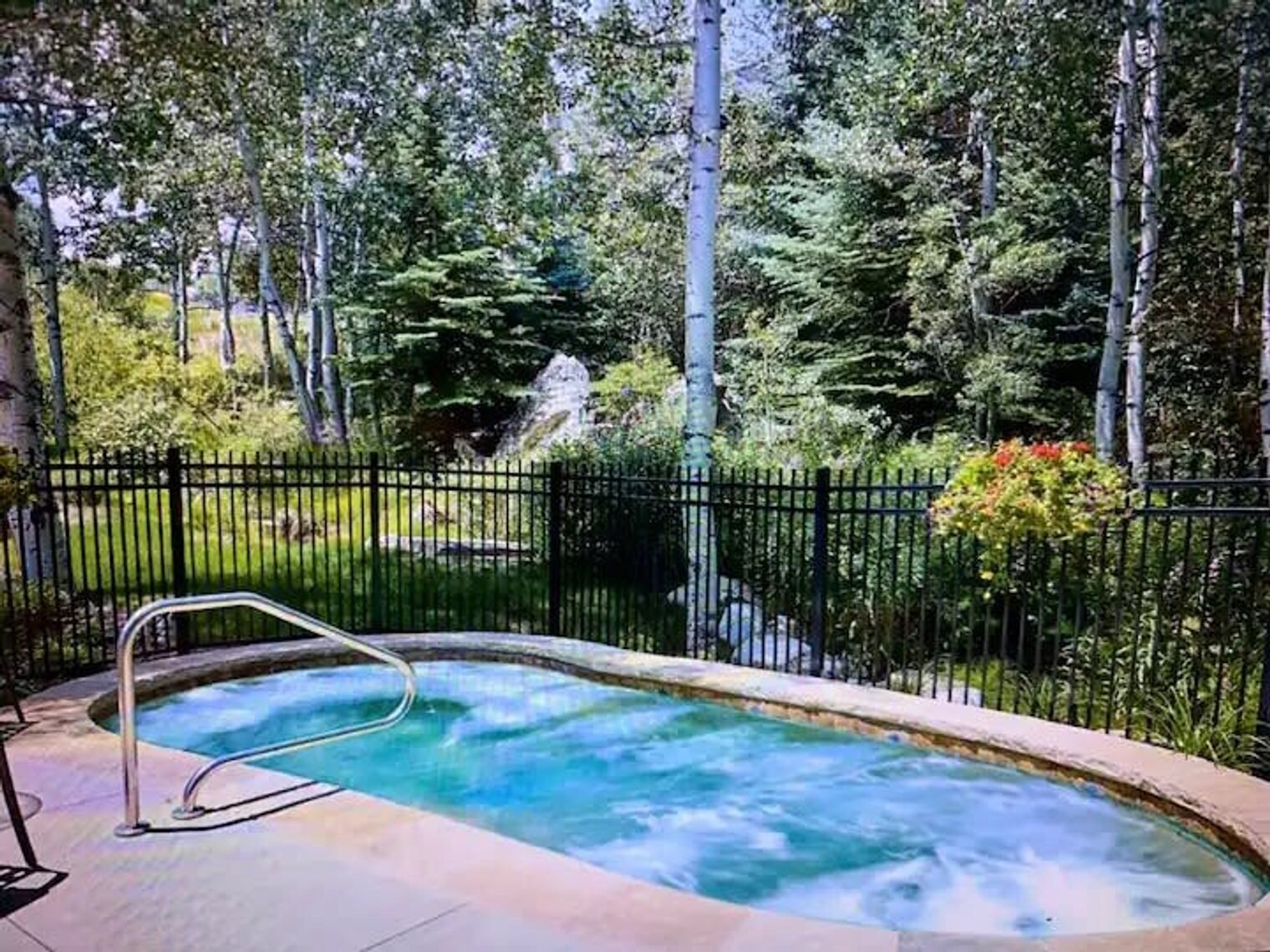 Building Photo - 70 Gallun Ln