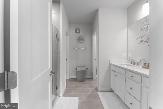 Building Photo - 43785 Transit Sq