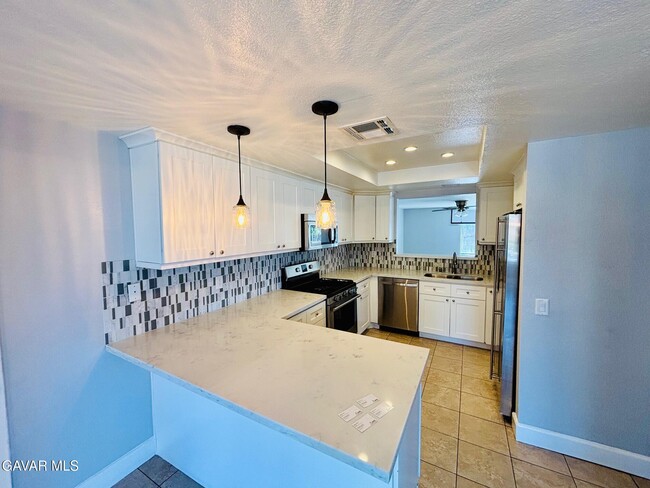 Building Photo - 38343 5th