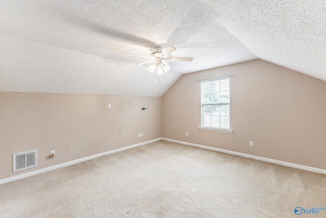 Building Photo - 117 Bambi Ln