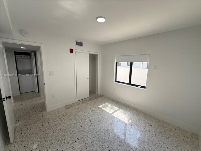 Building Photo - 180 NE 57th St