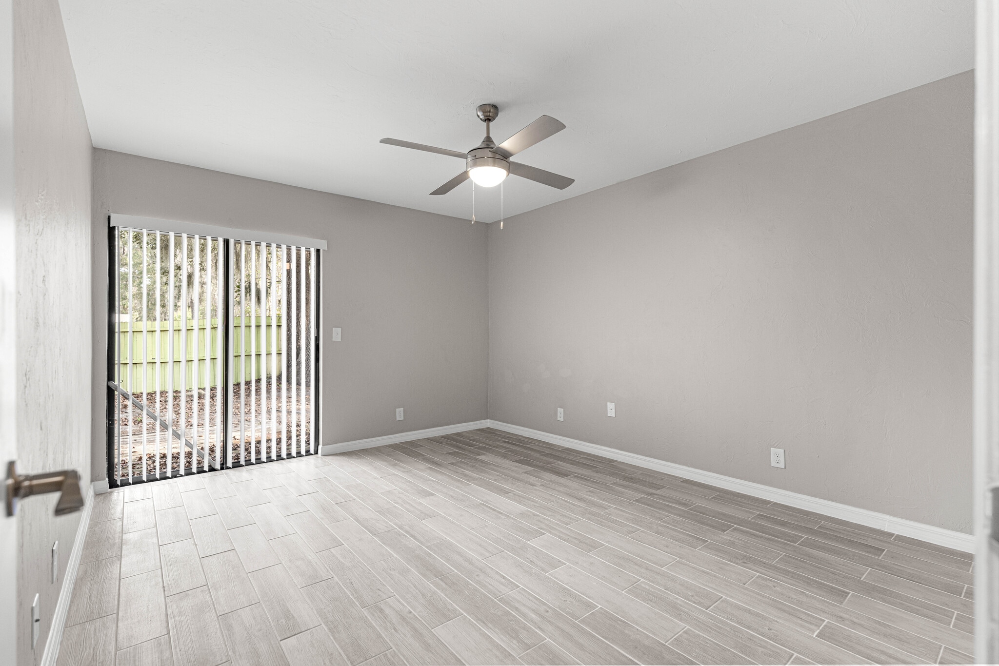 Building Photo - 4151 SE 22nd Ave