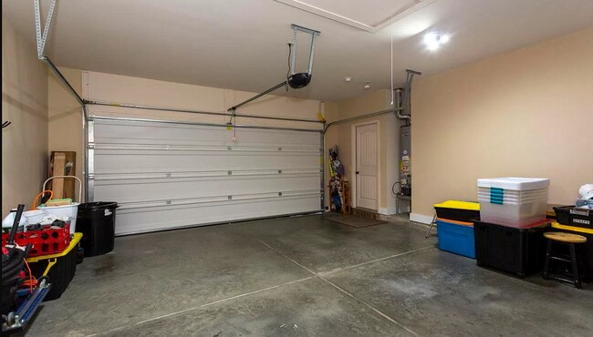 Building Photo - 4640 Amberley Dr