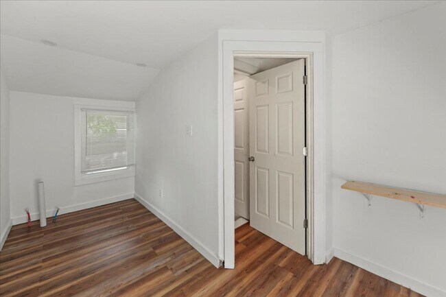 Building Photo - 1138 36th St