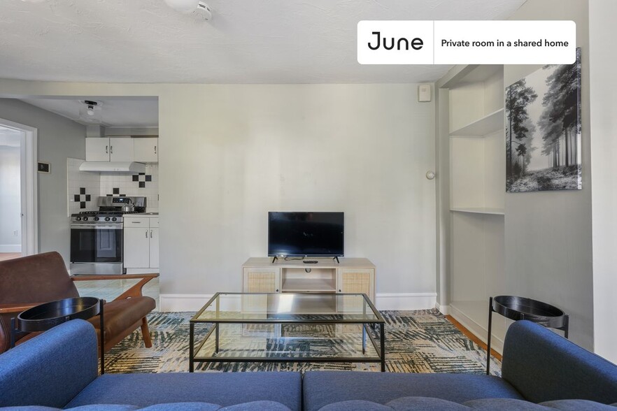 Building Photo - Private bedroom in 2 bed/1 bath Home