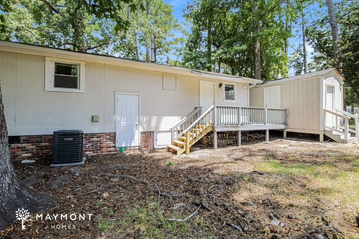 Building Photo - 2320 Lorick Ave