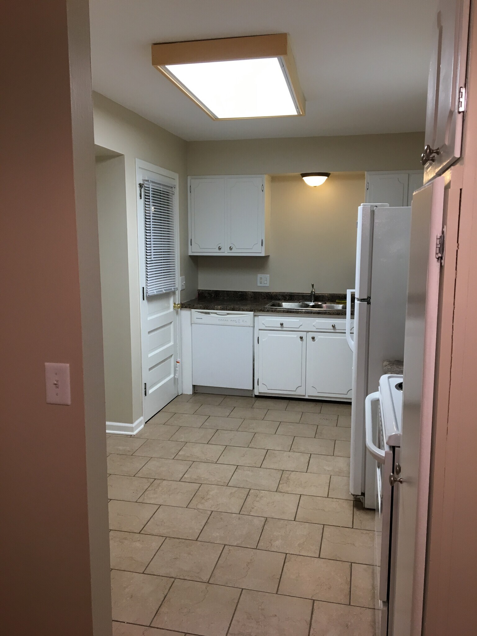 Kitchen - 4016 North 92nd Circle