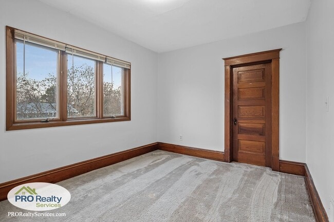 Building Photo - 4 Bedroom Home **50% off January's Rent with a January 2026 Move In**