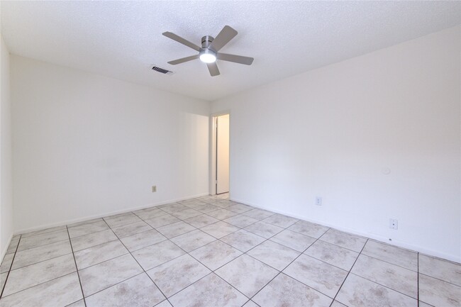 Building Photo - 21419 Park Orchard Dr