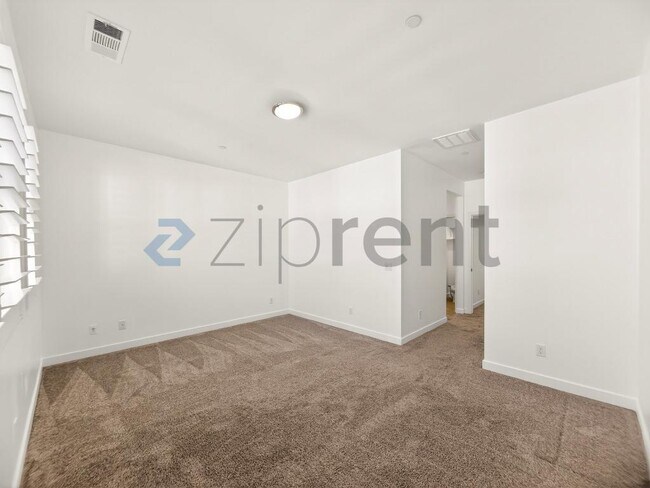 Building Photo - 156 Hass Ln