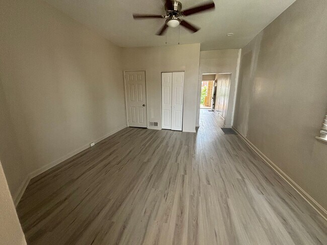 Building Photo - Remodeled Home in Dormont!