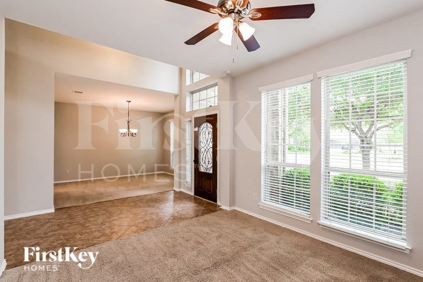 Building Photo - 10402 Golden Hearth Ln