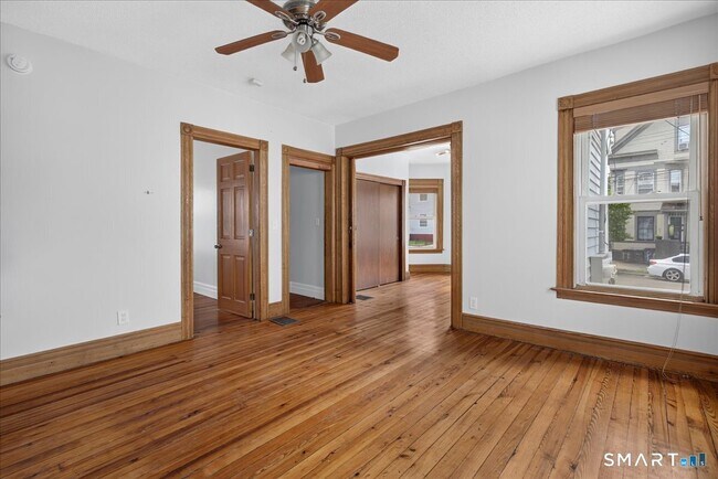Building Photo - 35 Tilton St