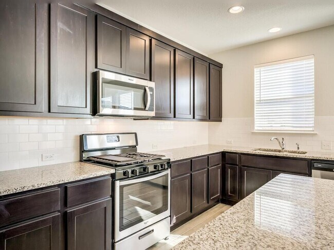 Building Photo - 2117 Pecan Island Dr