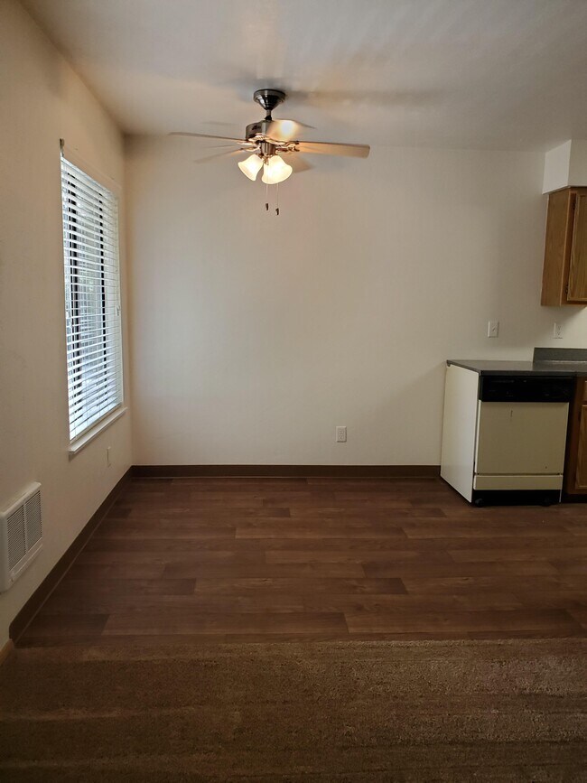 Greenfield Village 12085 SW 135th Ave Tigard OR 97223 Apartment Finder