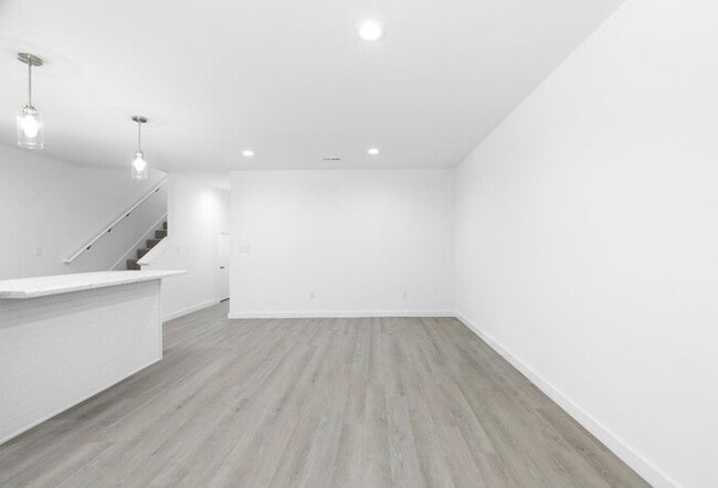 Building Photo - Available Now: New Three Bedroom Townhouse in Woodruff SC!
