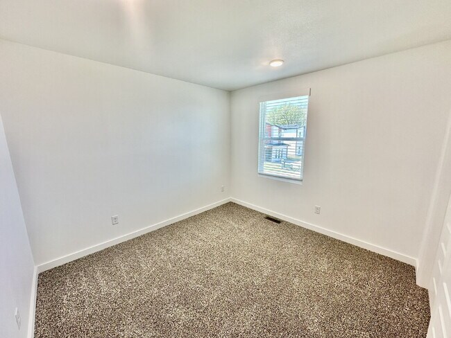 Building Photo - 930 Maryland Ave