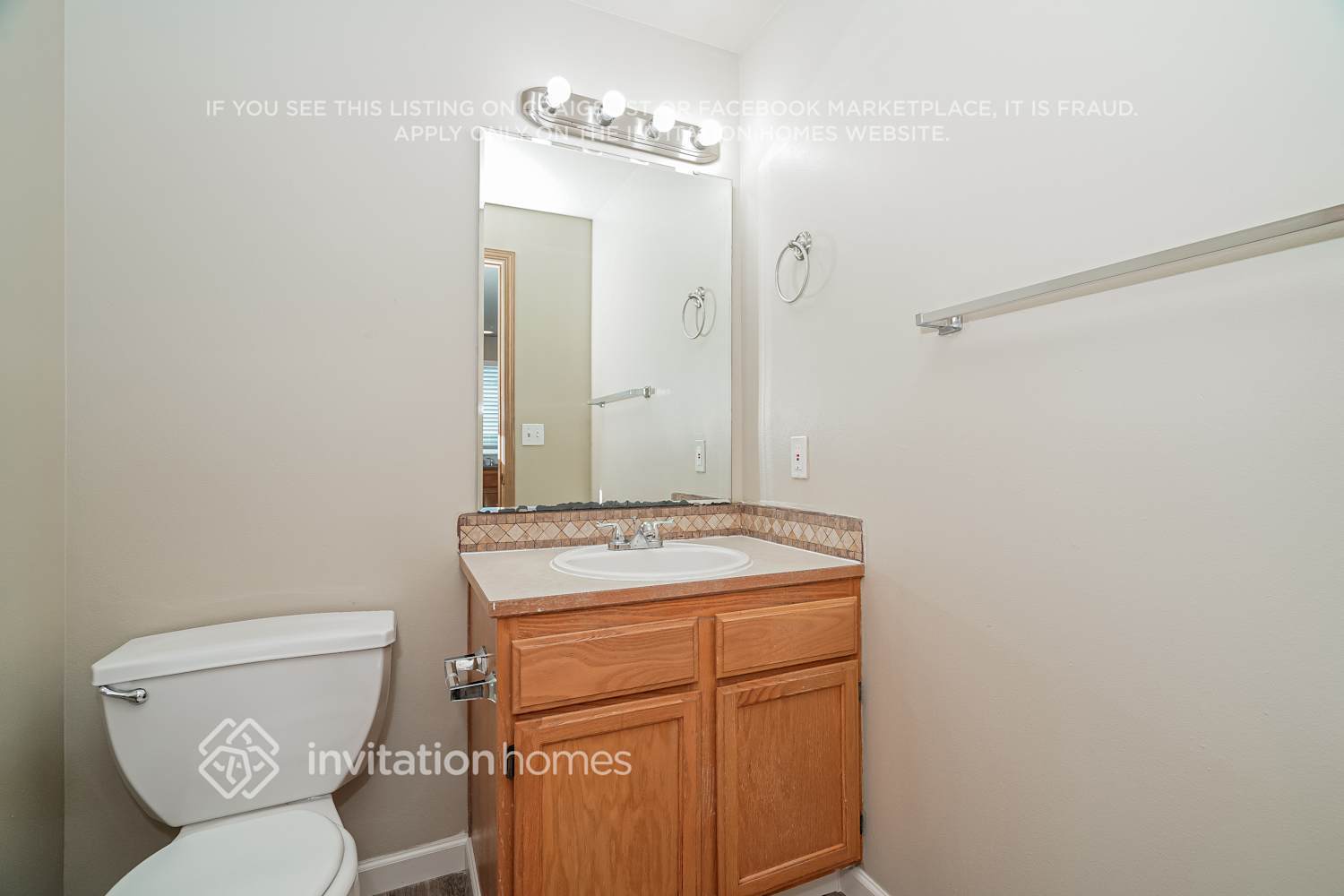 Building Photo - 19318 Valley View Dr