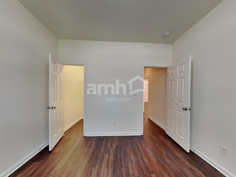 Building Photo - 2316 King Malcolm Ln