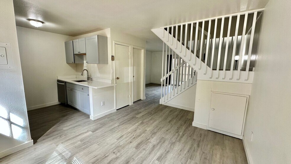 Building Photo - 3423 Madison Ave