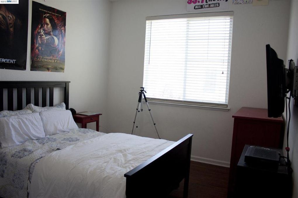 Building Photo - 367 Destino Cir