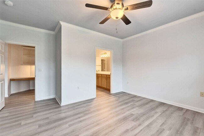 Building Photo - 2900 S Lakeline Blvd