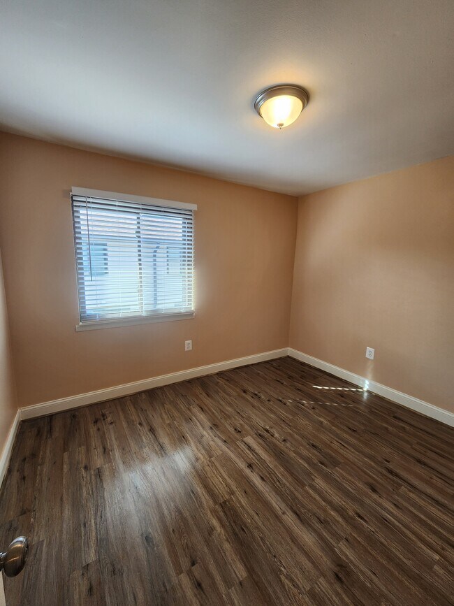 Guest bedroom - 8501 Inyo Ct