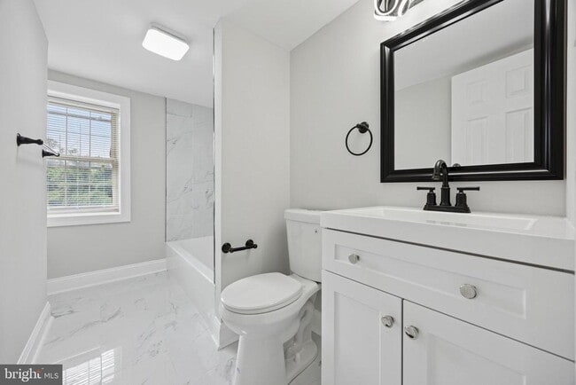 Building Photo - 635 Stanton Christiana Rd