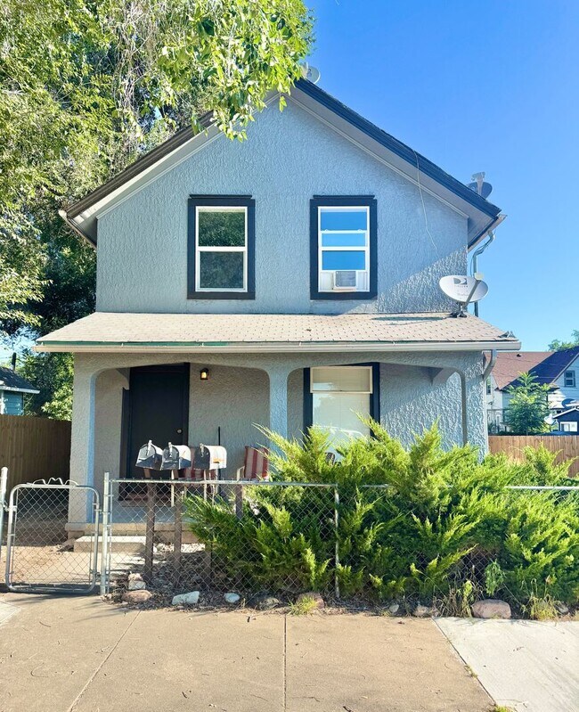 Building Photo - 322 E St Vrain St