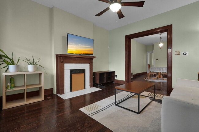 Building Photo - 180 E Patterson Ave