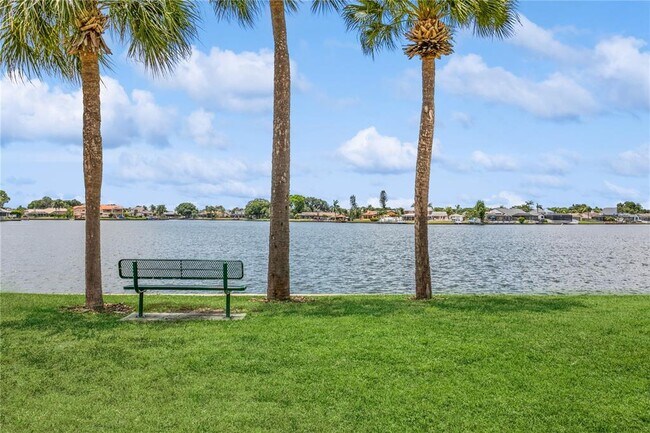 Building Photo - 10426 La Mirage Ct