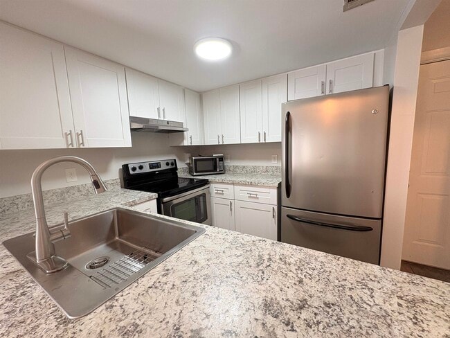 Building Photo - 1461 Live Oak Dr