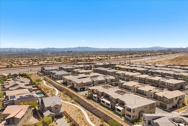 Building Photo - 11450 Contour Ave