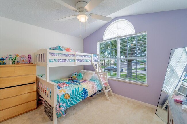 Building Photo - 525 Ridges Dr