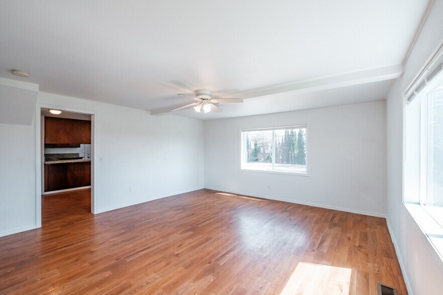 downstairs living room - 14607 Dominic Rd NE