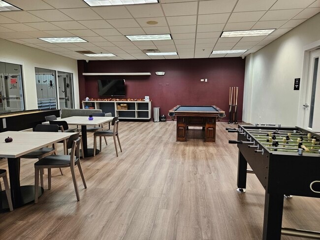 Building Photo - 1735 Bayberry Ln