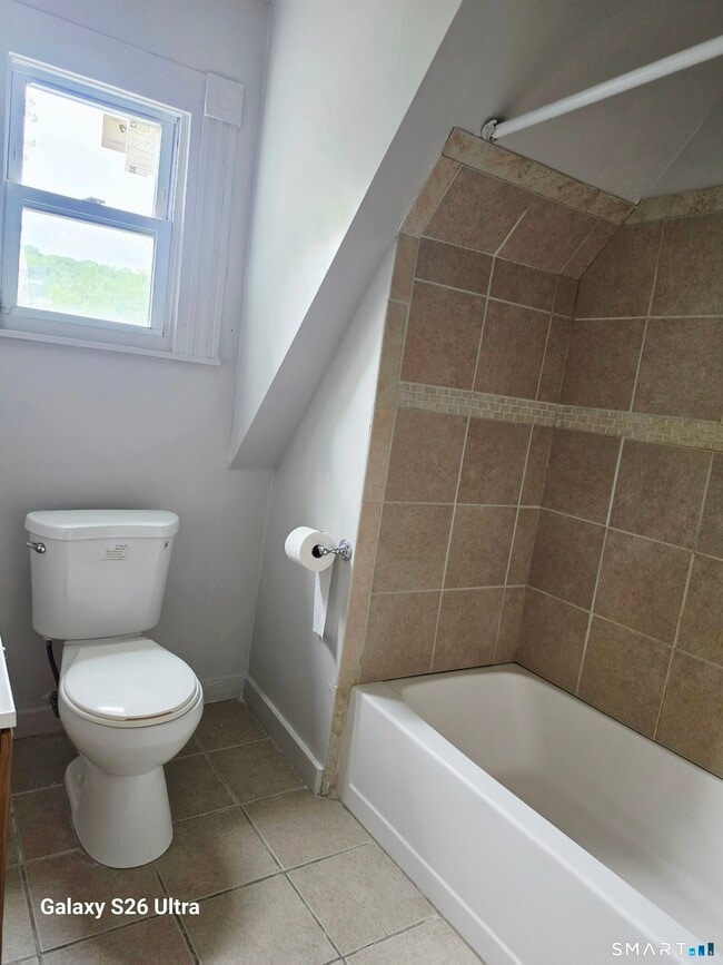 Building Photo - 27 Waterville St